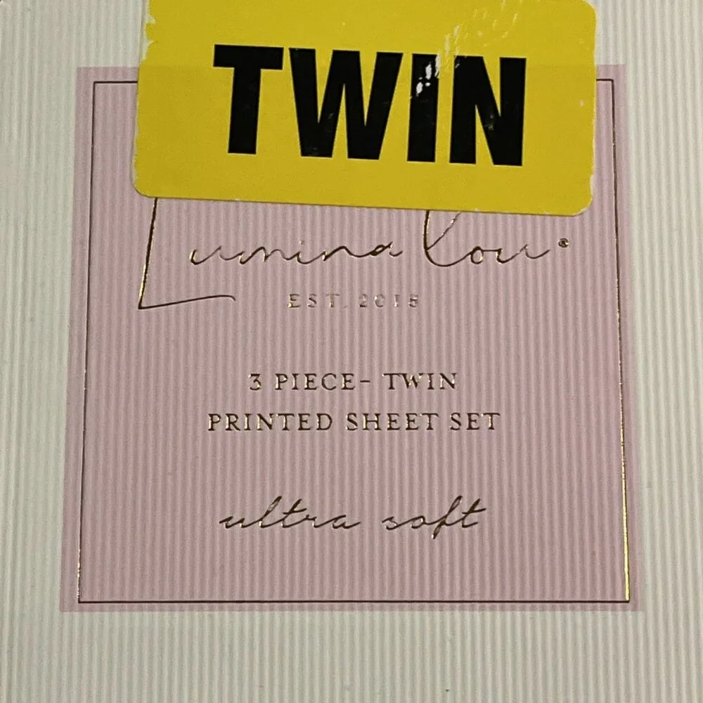 Lumina Lou Twin Sheet‎ Set Pink Hearts Cowboy Boots Hat All Over Print Valentine